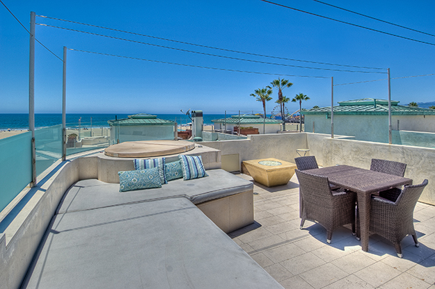 1719 Ocean Front Santa Monica Beach Luxury Townhomes