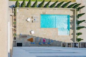 Private apartment swimming pool in Santa Monica 